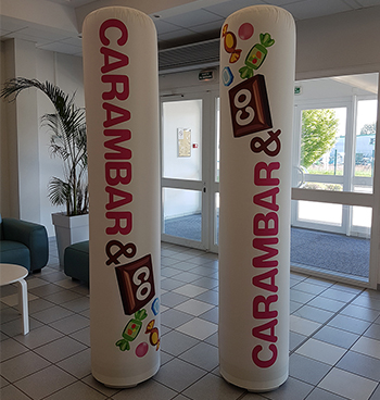 Un produit personnalisé à votre image avec un cardage de fixation.
